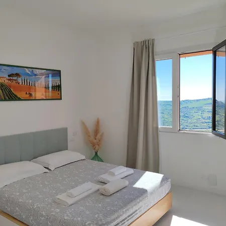 Panoramico Su Rimini E San Marino Lejlighed